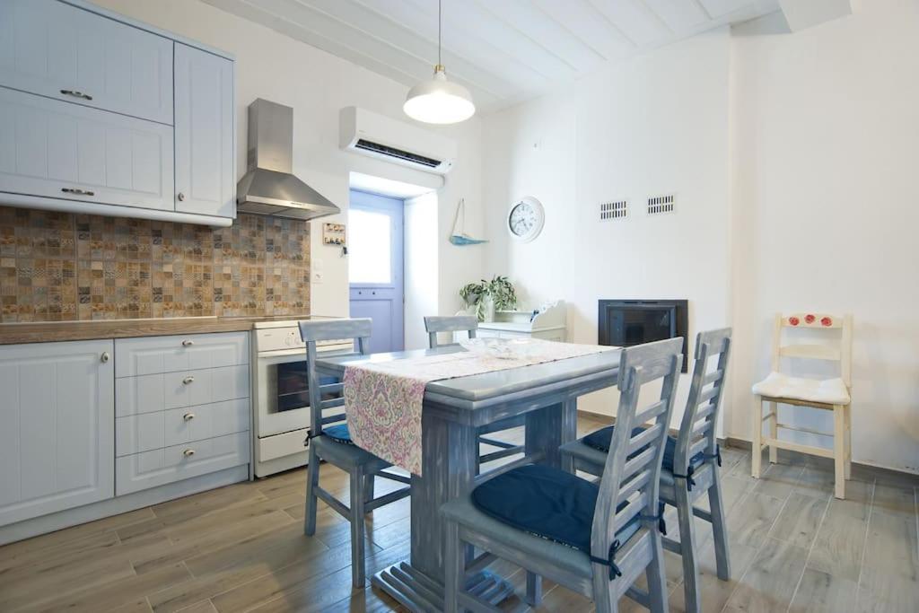 Locrihouse-Stylish Comfortable Home In Galaxídhion Eksteriør billede
